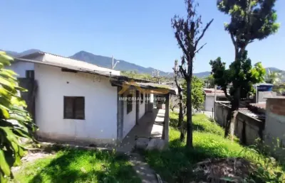 À venda - casa 2 dormitórios no jaraguá - são sebastião/sp