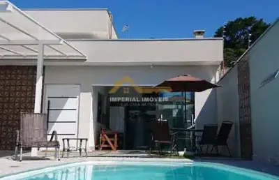 À venda - casa 3 dormitórios em massaguaçu  -  caraguatatuba/sp