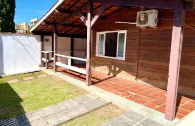 À venda  -  casa 3 dormitórios na praia toninhas - ubatuba/sp