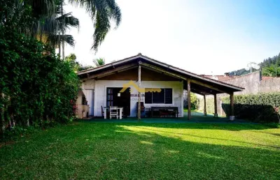 À venda i0912 - casa 2 dormitórios no bairro martim de sá - caraguatatuba/sp