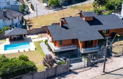 Casa com 4 quartos à venda no Cinqüentenário, Caxias do Sul 