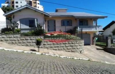 Casa com 3 quartos à venda no Centro, Farroupilha 