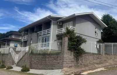 Casa com 4 quartos à venda no São Luiz, Farroupilha 