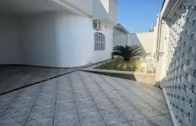 Casa com 3 dormitórios à venda, 270 m² por r$ 900.000.000,00 - parque das alamedas - guaratinguetá/sp