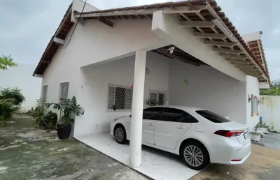 Vendo bela casa - casa no novo aleixo super bem localizada(aceita proposta)