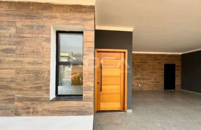 Casa alto padrão no condomínio do distrito bonfim paulista - 3 suítes e 4 garagens