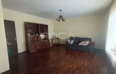Casa à venda com 4 quartos, sendo 2 suítes, no bairro jardim paulista, em ribeirão preto.