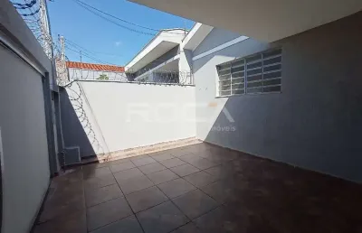 Alugue agora essa casa de 2 dormitórios no bairro ipiranga em ribeirão preto