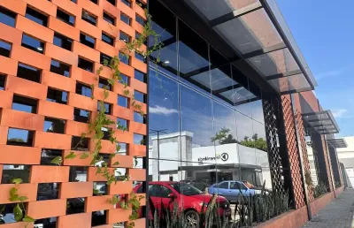 Alugo salas térrea em mall em posto de gasolina na av. andré araújo
