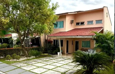 Vendo linda casa duplex em condomínio no parque dez