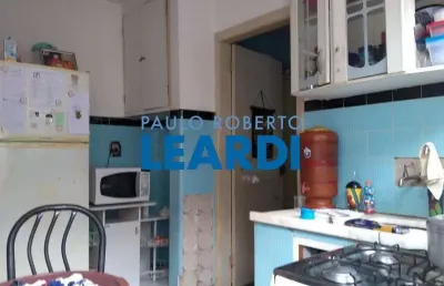 Casa à venda na rua bento de abreu, 220, lapa, são paulo por r$ 750.000