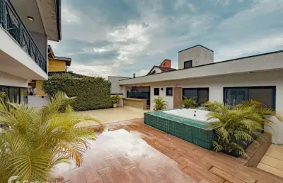 Casa em condomínio fechado com 4 quartos à venda na das salvias, 225, alphaville, santana de parnaíba por r$ 2.490.000