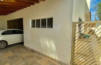 Casa com 3 quartos à venda na Vila Santa Maria (Vila Xavier), Araraquara 