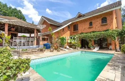 Casa alto padrão de 600m2 a venda ou locação no jardim guedala.
