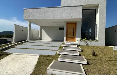 Casa linear à venda no condomínio viverde ii – são pedro da aldeia/rj