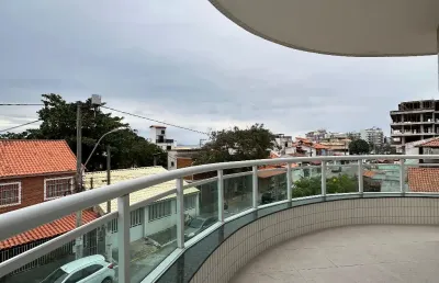 Excelente oportunidade de aluguel fixo no braga - cabo frio/rj! r$4.500,00 + taxas condomínio: r$1.200,00 iptu: r$390,00 apresentamos este amplo e confortável apartamento localizado a apenas uma quadr