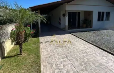 Conforto e requinte -  belíssima casa na prainha de são miguel - em penha sc com 3 quartos, sendo 1 suíte