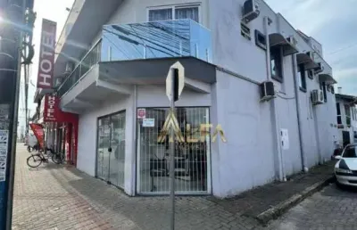Hotel com 13 dormitórios à venda, 1000 m² por r$ 3.500.000,00 - são domingos ii - navegantes/sc