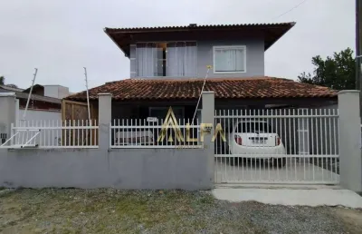 Sobrado com 4 dormitórios à venda, 180 m² por r$ 742.000,00 - centro - penha/sc