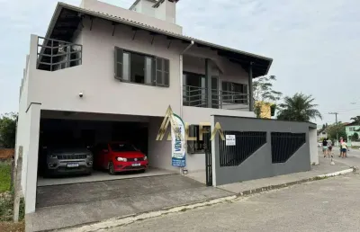Casa quadra mar com 5 dormitórios à venda, 215 m² por r$ 2.100.000 - centro - penha/sc