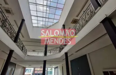 Prédio em 03 pavimentos, com 16 vagas de garagem e elevador no bairro batista campos, em rua de gra