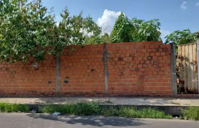 Terreno à venda na Rua Piracuruca, Três Andares, Teresina