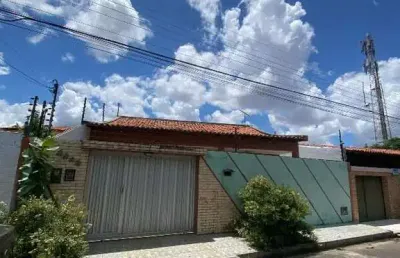 Casa com 3 quartos à venda na Rua Moisés Said, Acarape, Teresina