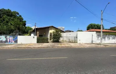 Casa comercial para alugar na Avenida Pedro Almeida, São Cristóvão, Teresina