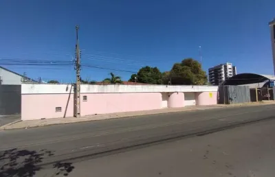 Casa comercial para alugar na Rua Governador Tibério Nunes, Frei Serafim, Teresina