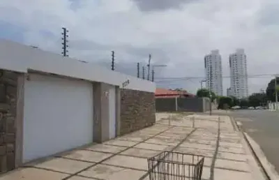Casa comercial para alugar na Avenida Pedro Almeida, São Cristóvão, Teresina