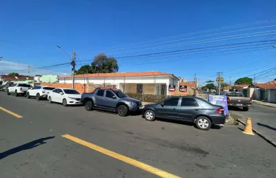 Casa comercial para alugar na Rua Clodoaldo Freitas, Marquês de Paranaguá, Teresina