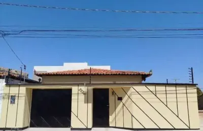 Casa com 3 quartos para alugar na Rua Treze de Maio, Vermelha, Teresina
