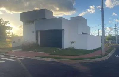 Casa com 4 quartos à venda na Avenida Manuel Lucio, 355, Grand Ville, Uberlândia