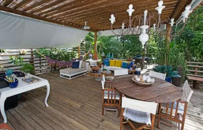 Casa em condomínio fechado com 4 quartos à venda na Avenida Alphaville, Alphaville I, Salvador
