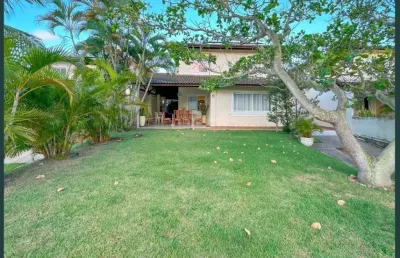 Casa em patamares com 3 suítes com closet 3 vagas de garagem