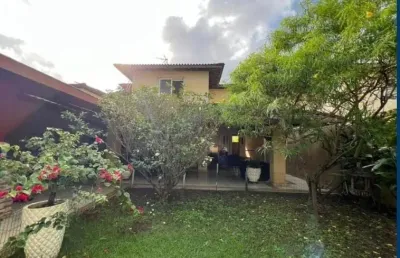 Casa na orla de jaguaribe  4/4 sendo 2 suítes terreno total de 400 ⓜ️