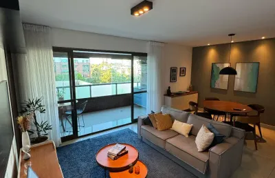 Parque tropical  apartamento finamente decorado 3 suites homme