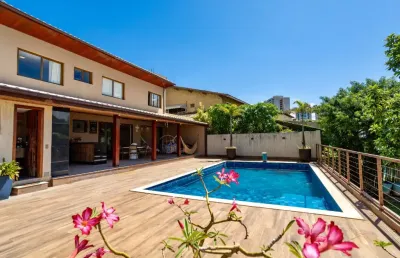 Linda casa em jaguaribe 4 quartos sendo 3 suítes 3 ambientes