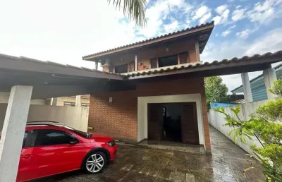 Sobrado à venda, 5 quartos, 1 suíte, 4 vagas, vila voturua - são vicente/sp
