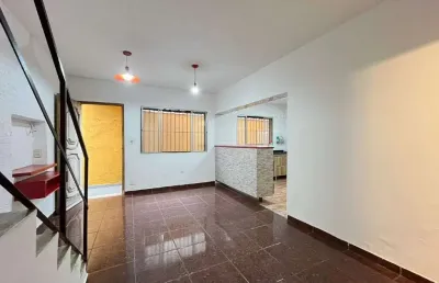 Casa à venda, 2 quartos, 1 vaga, vila voturua - são vicente/sp