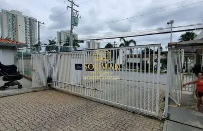Casa em condomínio à venda, 2 dormitórios, 1 banheiro, 2 vagas de garagem