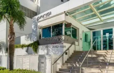 Luxuoso apartamento mobiliado com 2 quartos, 1 suíte, 2 salas, 1 vaga de garagem em três figueiras, porto alegre-rs!