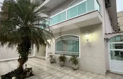 Casa com 3 quartos à venda na Rua Guaibê, Aparecida, Santos