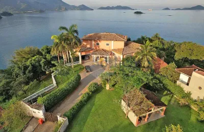 Casa com 5 quartos à venda na Das Rosas, Centro, Mangaratiba
