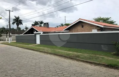 Casa com 3 quartos para locação em balneário praia do pernambuco - sp