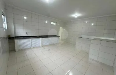 Sobrado com 3 quartos para locação em campo grande - sp