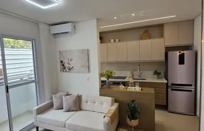 Apartamento com entrada facilitada,  sacada, elevadores e lazer completo.
