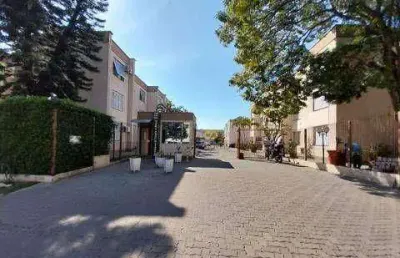 Apartamento com 3 quartos à venda na Rua Roque Calage, Passo da Areia, Porto Alegre