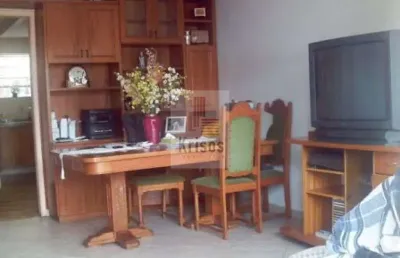 Sobrado bem localizado parte alta do jd. bonfiglioli no centro ao lado de bancos, e comércio.