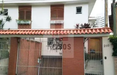 Sobrado próximo a futura estação vila sonia do metrô.